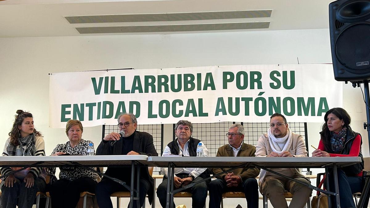 Asamblea de vecinos en Villarrubia para pedir la concesión de ELA para la barriada.