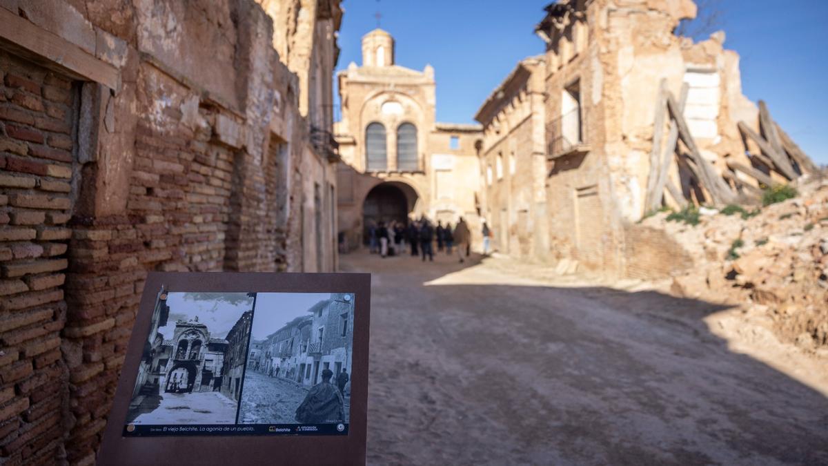 El abandono se ha cebado con los restos del pueblo de Belchite tras la guerra civil.
