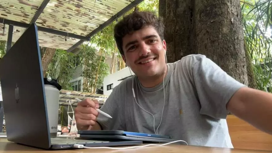 En Salinas el ‘profe’ de ‘Mates’ da clases desde Costa Rica: esta es la curiosa iniciativa docente de José Fernández Presa