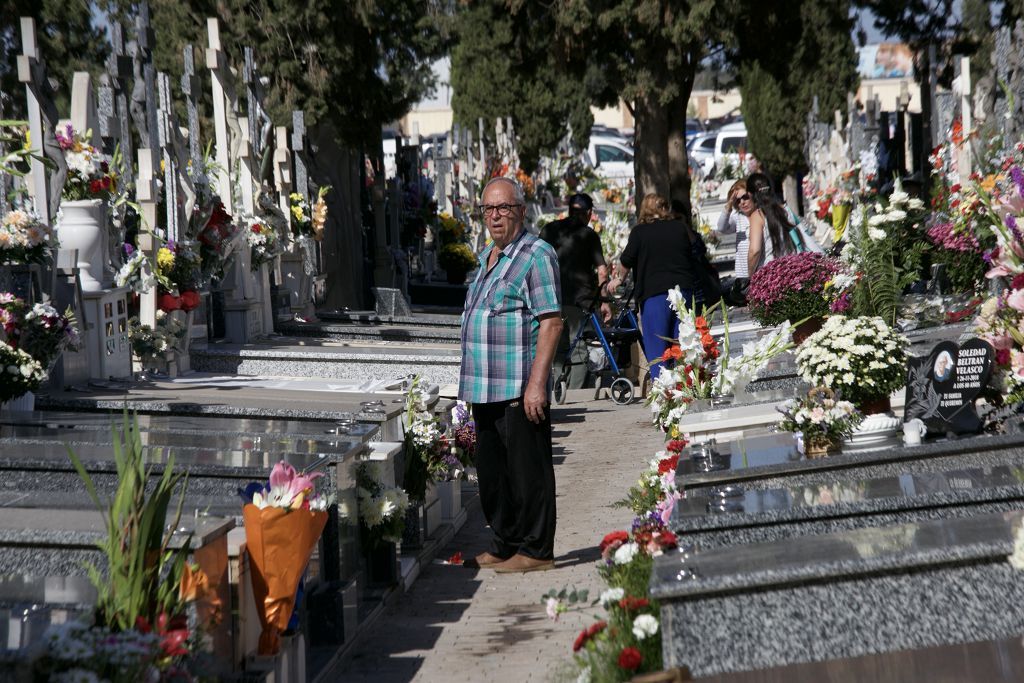 Cementerio de Espinardo el día de Todos los Santos