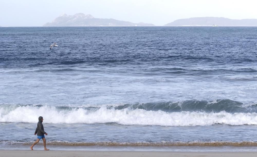 El temporal crecerá en intensidad esta madrugada - El litoral gallego permanecerá en alerta roja hasta el mediodía del domingo.