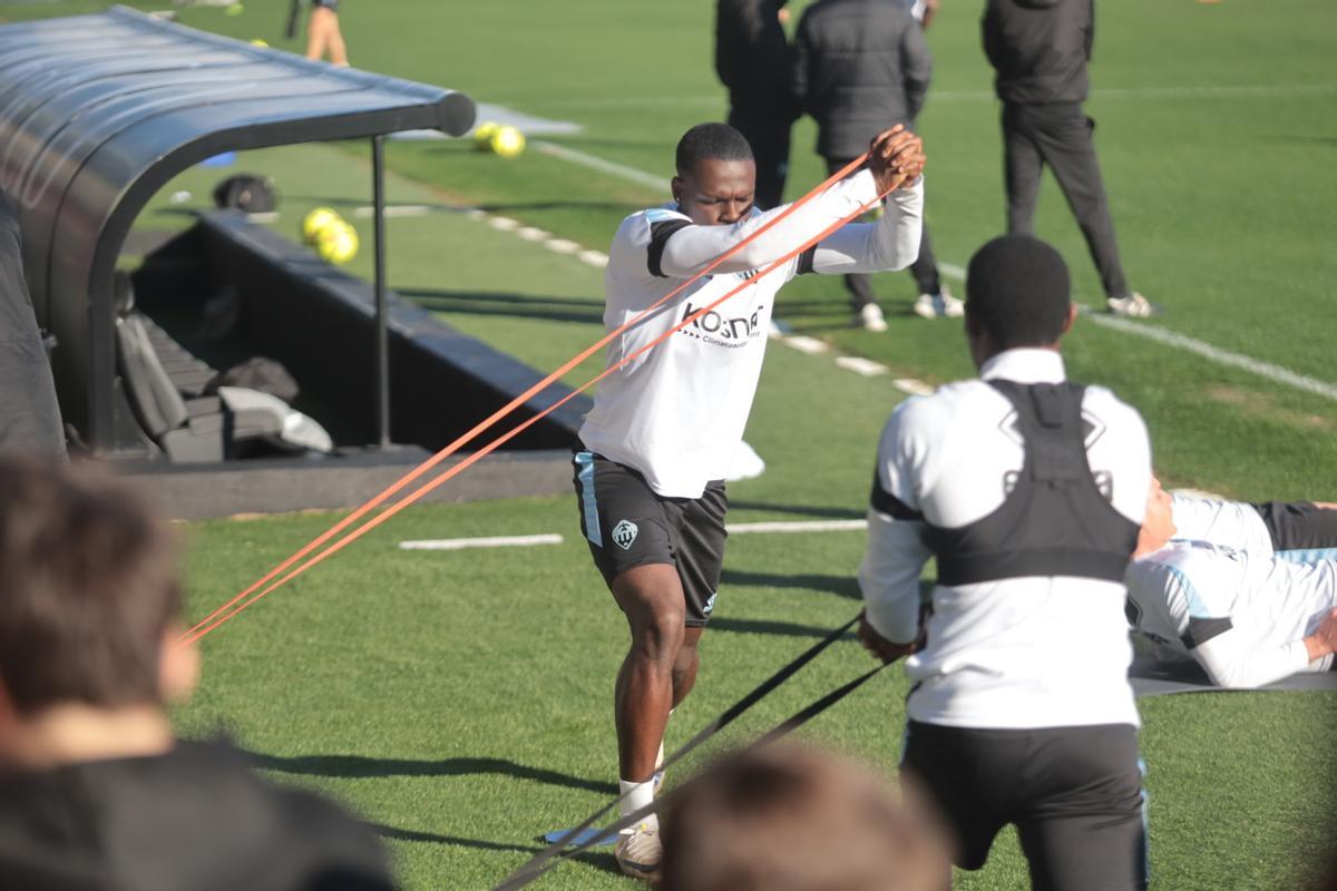 Galería | Búscate en el entrenamiento a puertas abiertas del CD Castellón