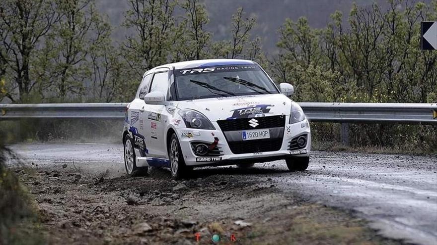 Dos coches del Extremadura Rally Team, en Campanario