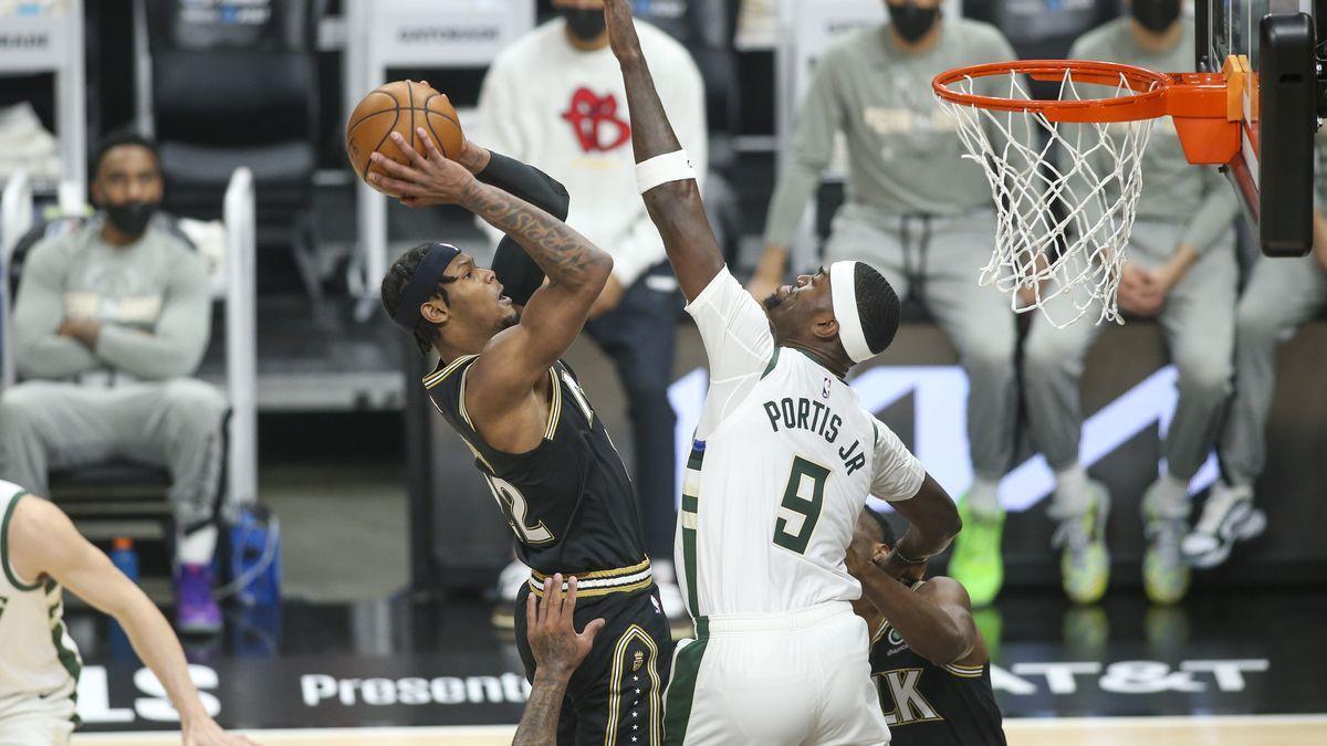 Un instante del Hawks-Bucks.