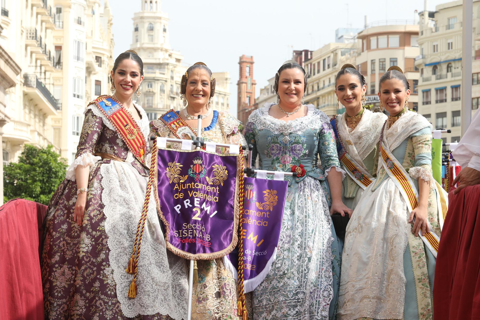 Entrega de los premios de las Fallas 2022 a las comisiones (III)