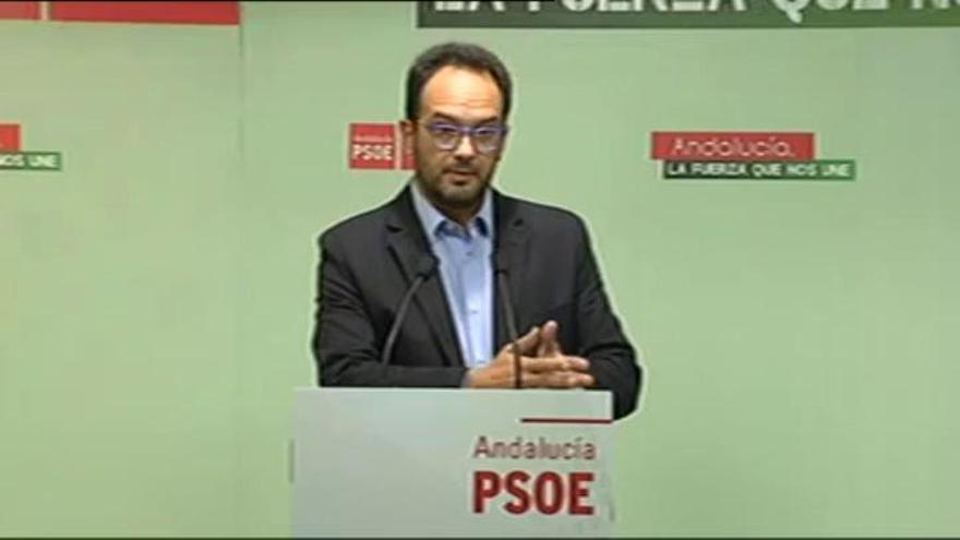 El PSOE intenta acallar las voces que piden la abstención