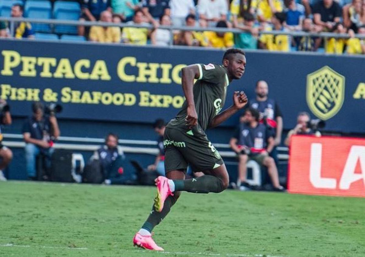 Ibrahima Kébé va jugar uns minuts a Cadis després d'un any i mig inactiu per lesió