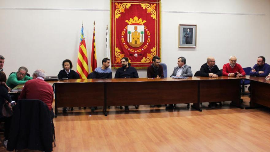 La reunión celebrada en la noche del martes en el Ayuntamiento de Monforte del Cid