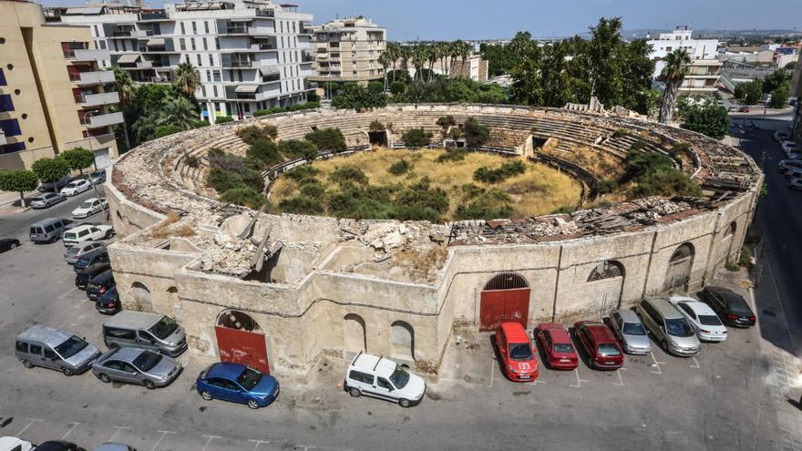 La Plaza de toros de Orihuela se encuentra en estado de ruina.