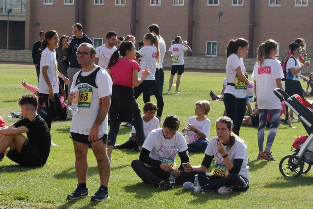 10.000 zamoranos se tiñen de rosa contra el cáncer