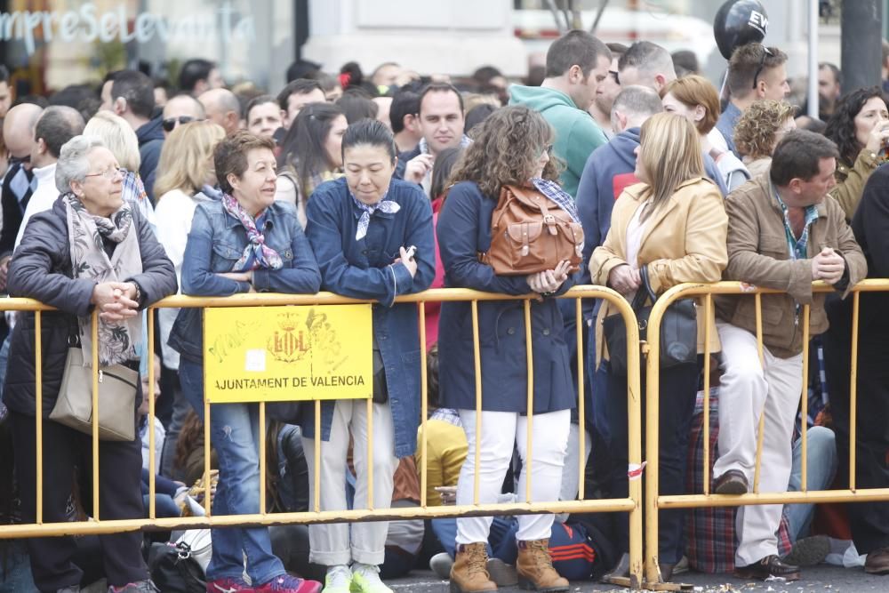 Búscate en la mascletà del 18 de marzo