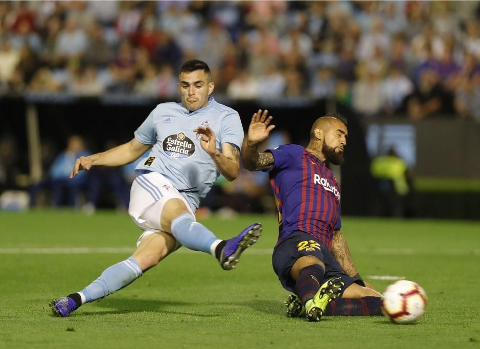 El Celta tumba al Barça y acaricia la permanencia. // A. Villar | J. Lores