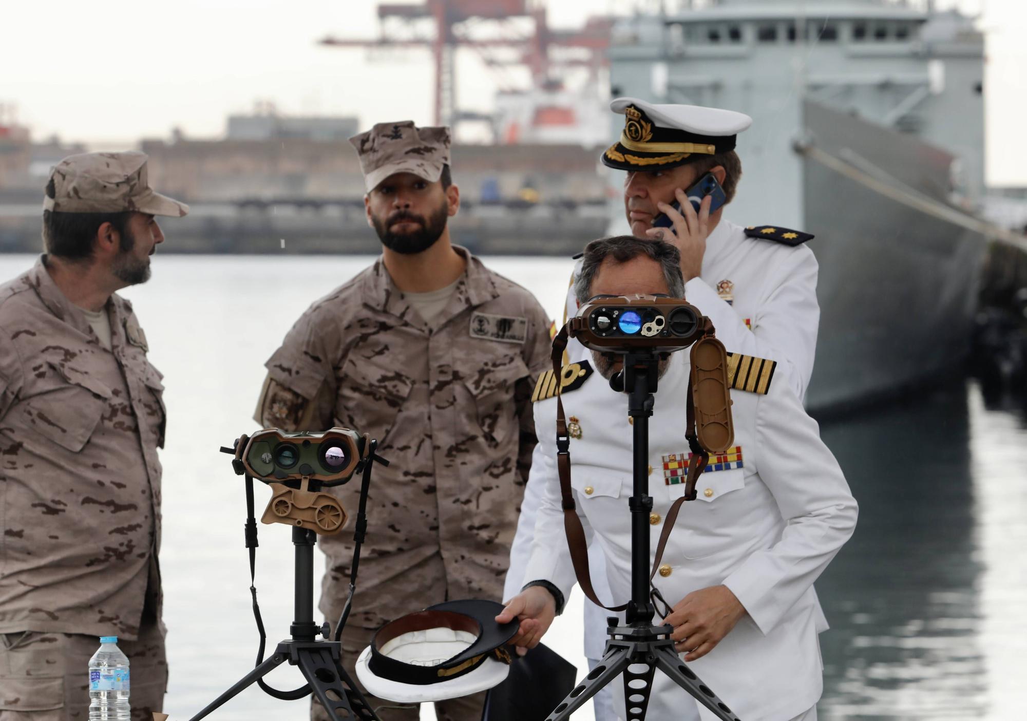 Así fue la visita institucional a los barcos de guerra que están en Gijón por el Día de las Fuerzas Armadas