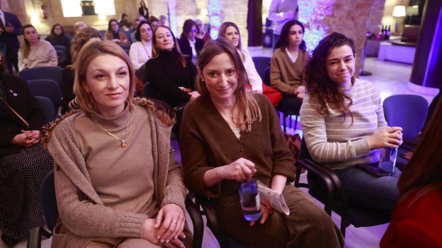 Por la izquierda, Begoña Yugueros, Sandra Manzano y María Busta. | M. L.