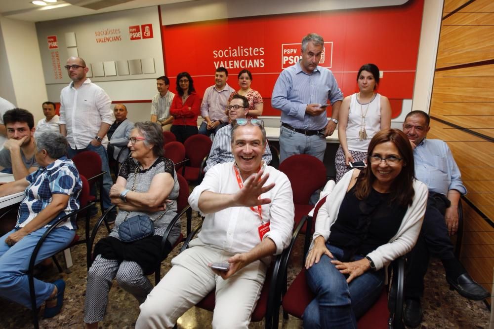 Ximo Puig en la sede del PSOE.