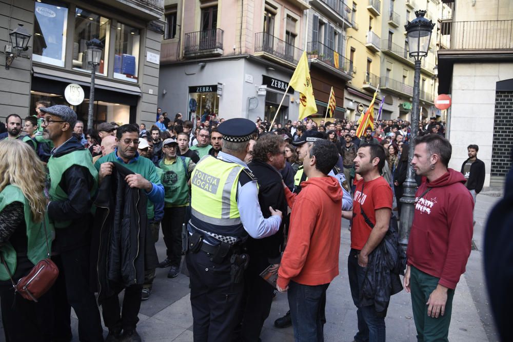 Manifestació contra l''actuació dels Mossos a Manresa