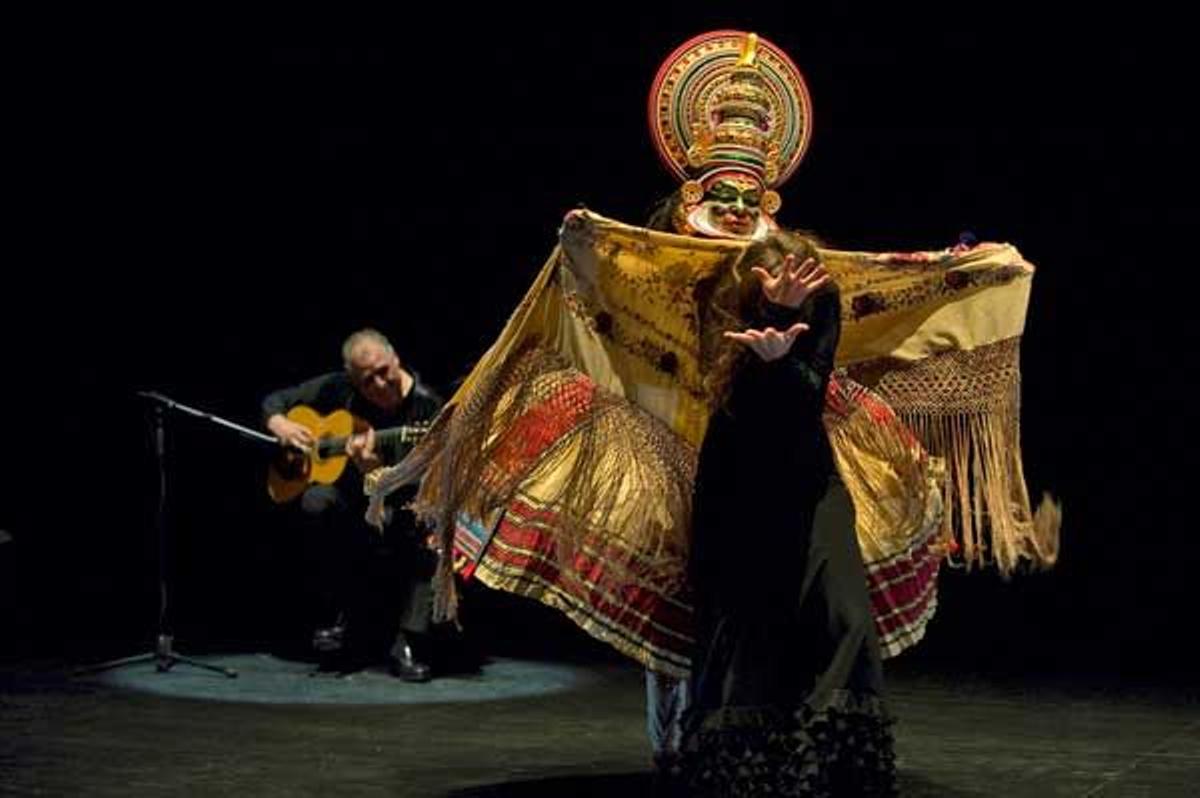 El teatro kathakali se ha fusionado con el flamenco en el Festival Internacional de Artes de Delhi.