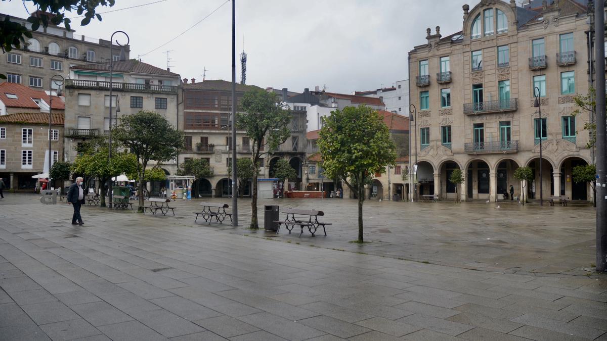 La plaza de A Ferrería, completamente vacía.