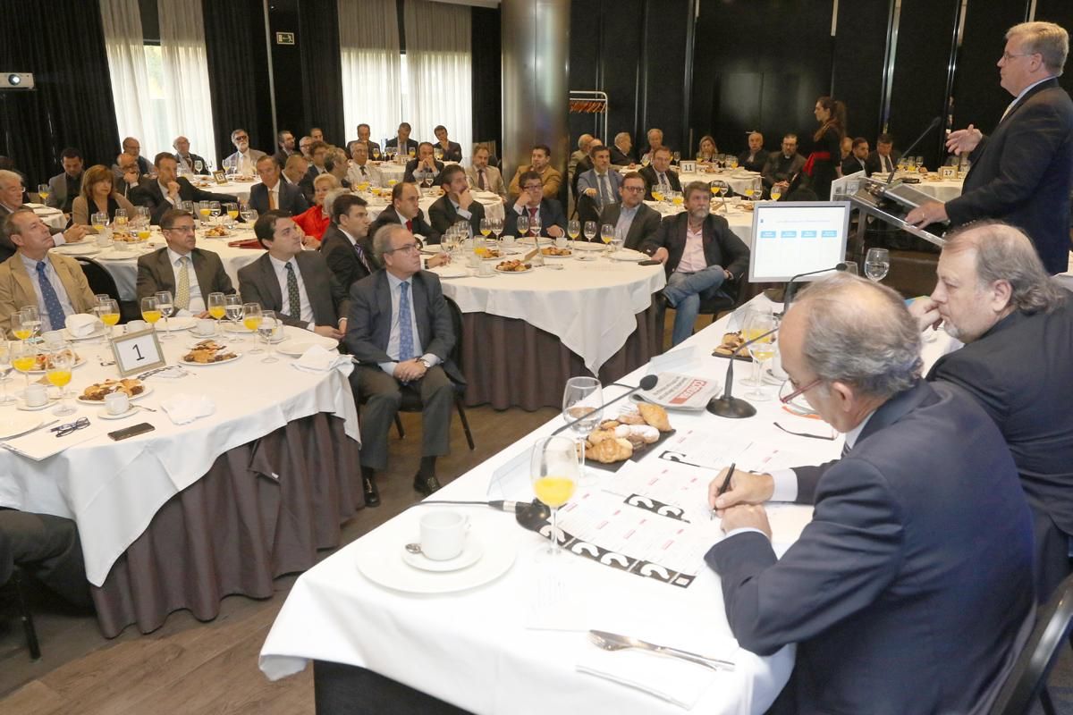 Fotogalería / Los Desayunos de CÓRDOBA / James M. Roberts