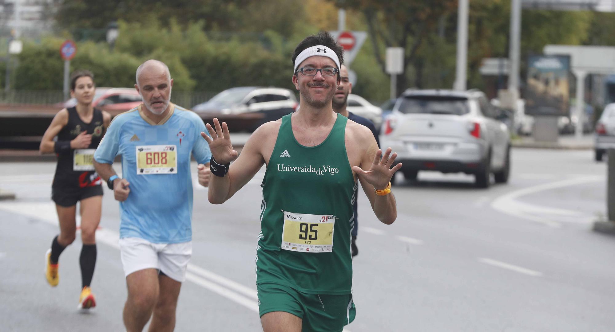 Saad Slimani y Esther Valiño conquistan la Medio Maratón de Vigo