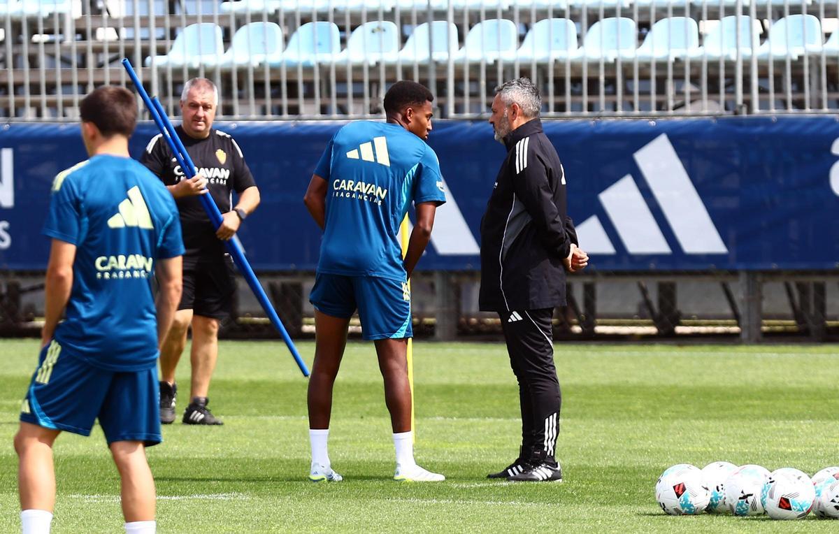Álex Gomes, junto a David Navarro en un entrenamiento de final de temporada.