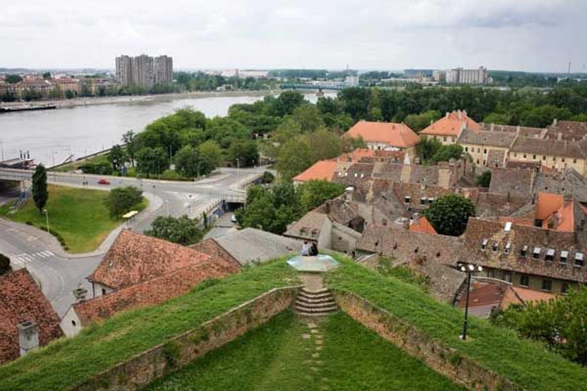 El Fuerte Petrovaradin cuenta con un sistema de galerías subterráneas de  16 km de largo.
