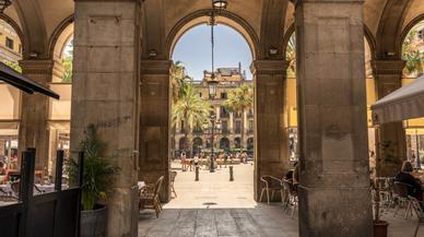 La terraza escondida en una papelería de Barcelona que solo abre una vez al mes