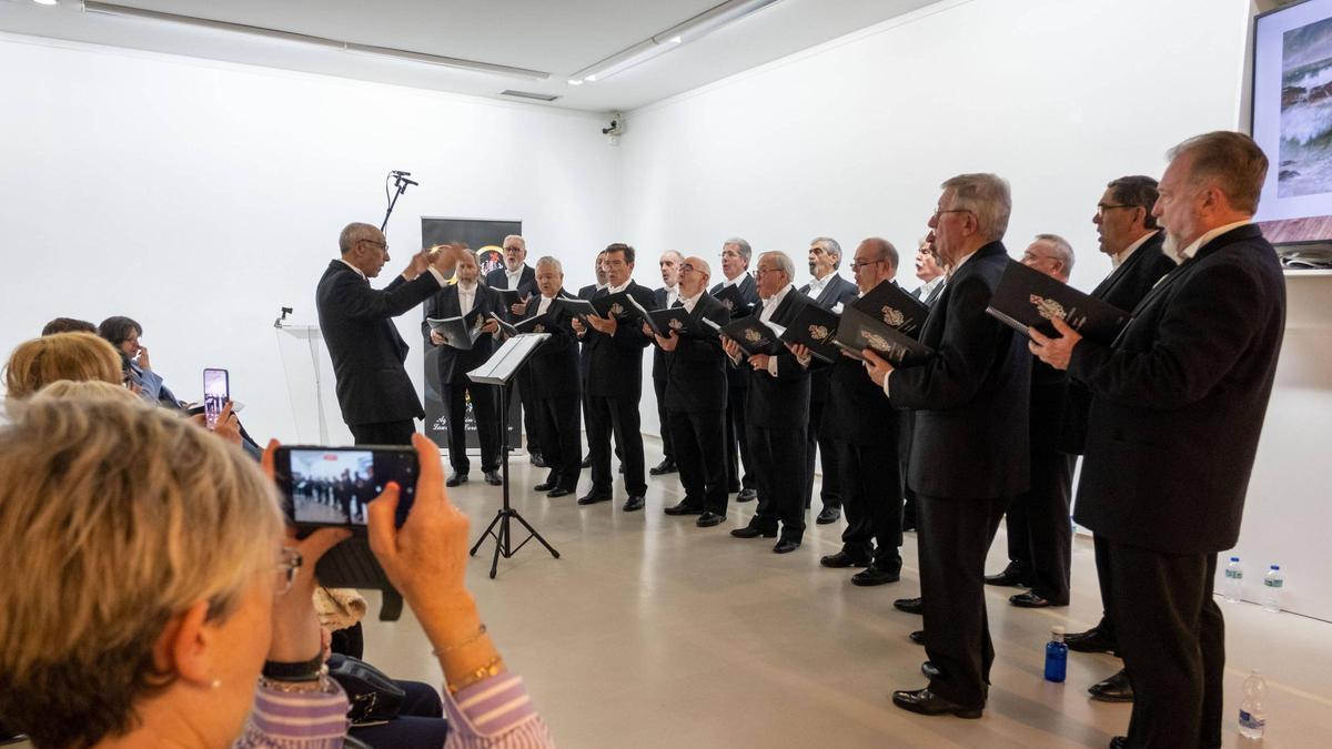 El Coro "Santiaguín" durante una actuación.