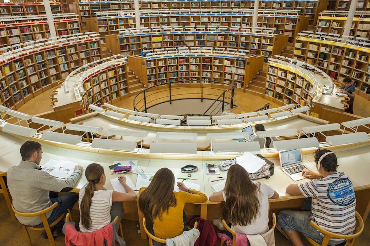 Biblioteca de la facultad de Ciencias Sociales y Jurídicas
