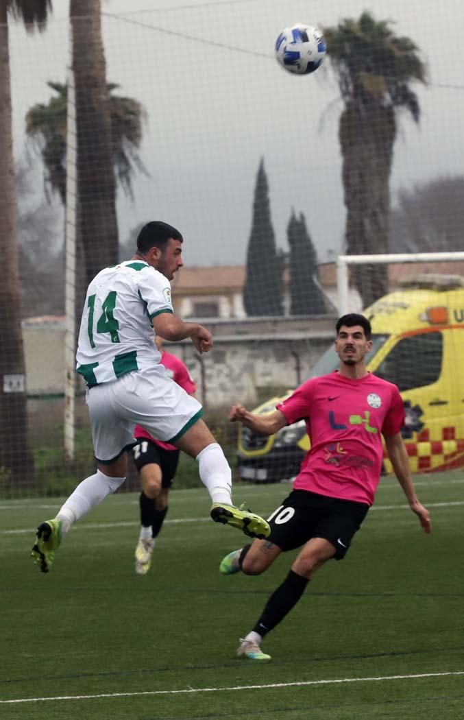 Las imágenes del Córdoba CF B-CD Ciudad de Lucena