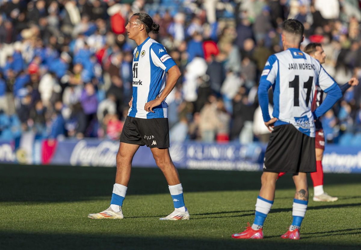 Yanis Senhadji, en su debut con la camiseta del Hércules en su único partido jugado como blanquiazul.