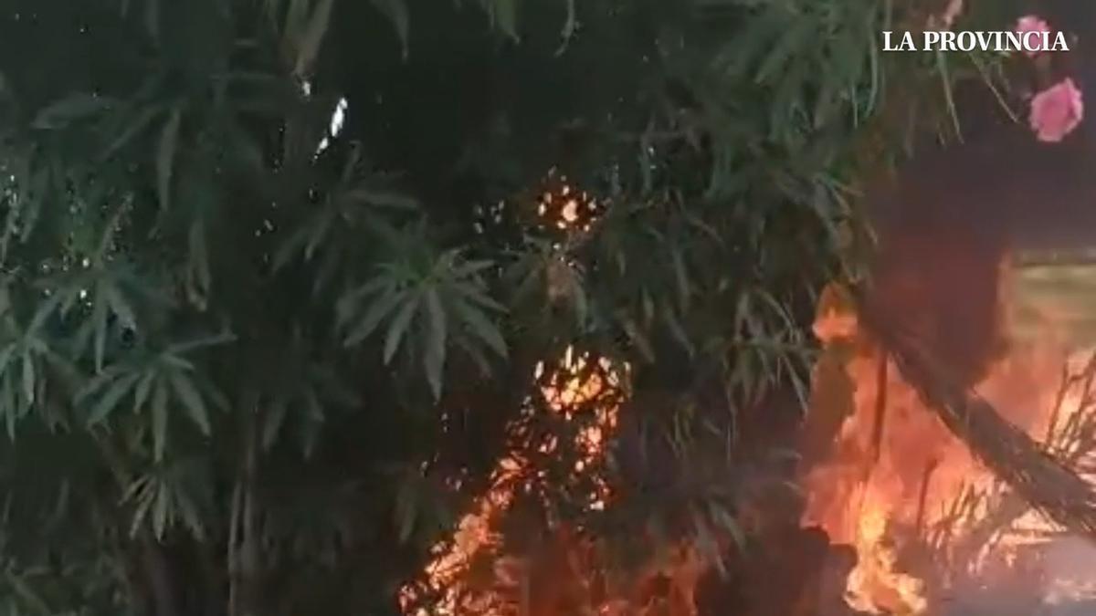 Dos incendios movilizan a los servicios de emergencia en Las Palmas de Gran Canaria