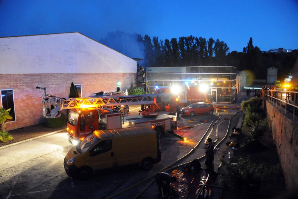 Incendi d'una fàbrica tèxtil de l'Ametlla de Merola