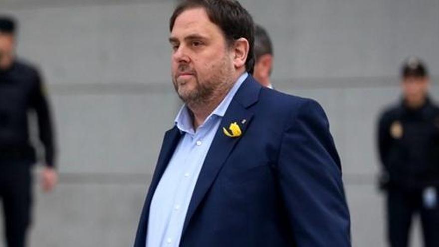 Junqueras creu que l&#039;Estat impedirà presidir des de Bèlgica i apunta a Rovira