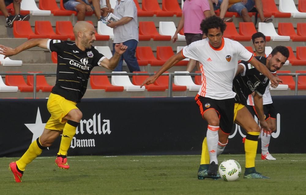 Las mejores imágenes del Valencia Mestalla - AE Prat