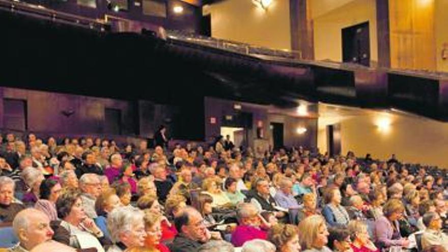 Asistentes, ayer, a la asamblea de Cáritas en Oviedo.