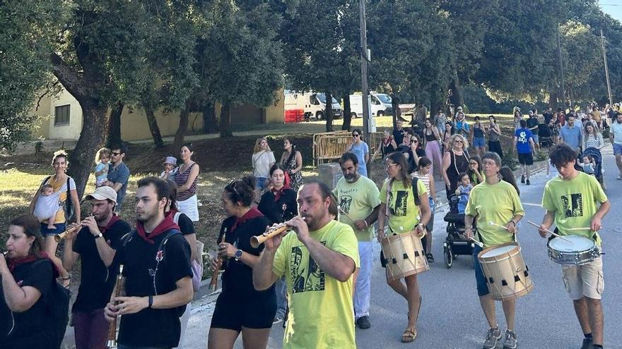 Castellcir reuneix la cultura popular del Moianès en una primera trobada marcada per la germanor