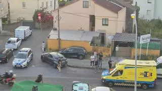 La Policía reduce a un hombre en estado de nerviosismo en una casa de Redondela