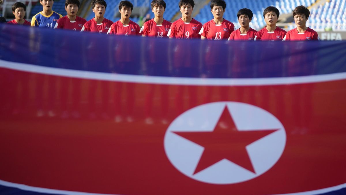 Las jugadoras de Corea del Norte, antes de la semifinal del Mundial sub-20 frente a EEUU.