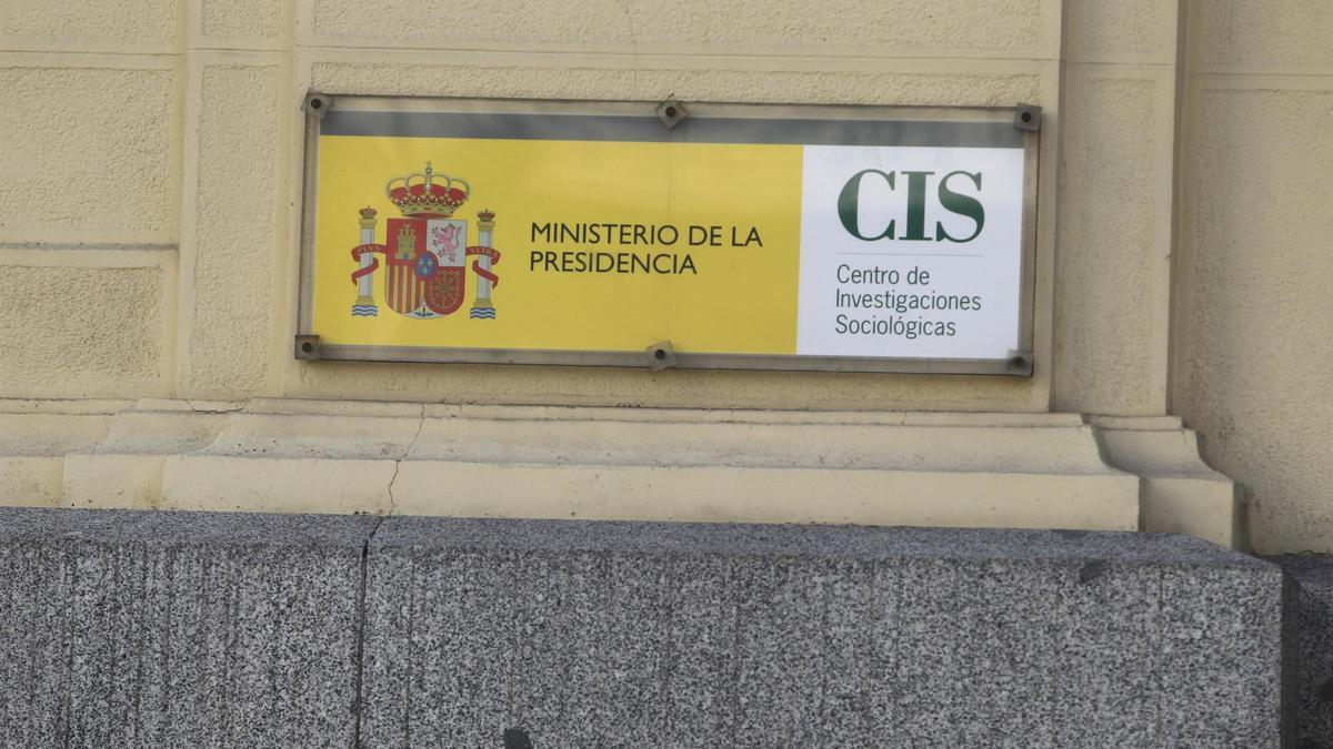 Archivo - Fachada del Centro de Investigaciones Sociológicas, CIS, opinión, encuesta