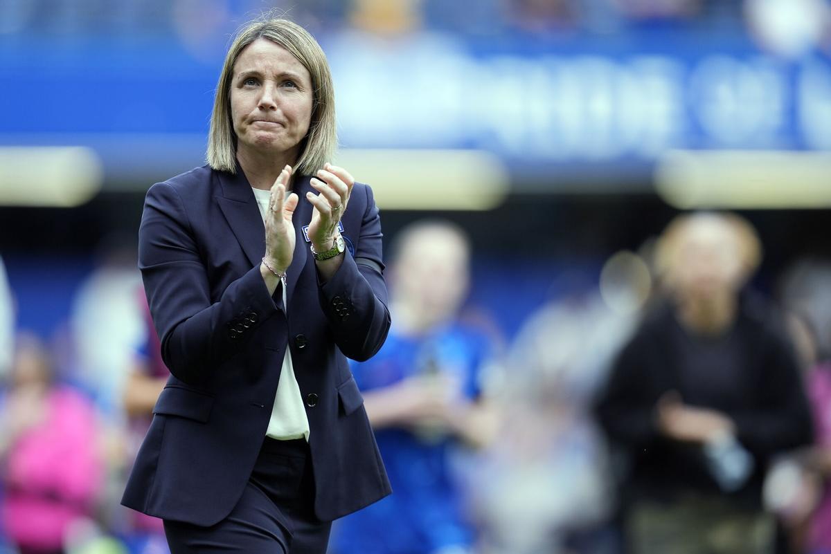 Sonia Bompator, entrenadora del Chelsea