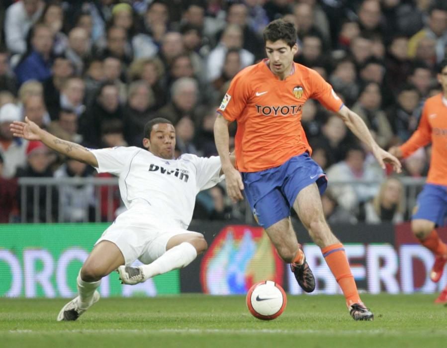 El Valencia CF se impuso por 2-3 al Real Madrid con gol de Arizmendi en el último minuto