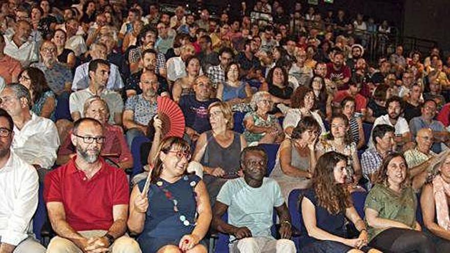 Unas 350 personas acudieron a la asamblea de Més celebrada en Lloseta.