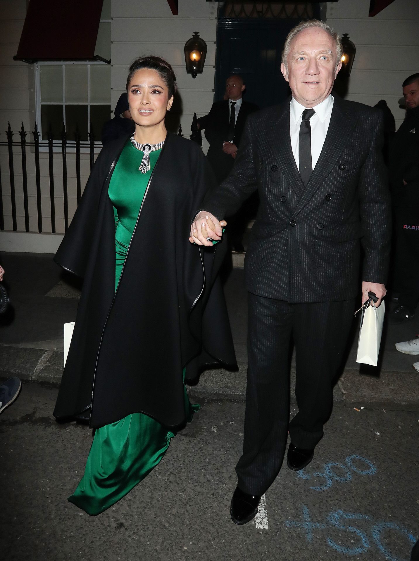 Salma Hayek y Francois- Henri Pinault en el 50 cumpleaños de Victoria Beckham