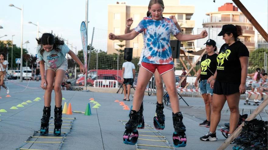 Talleres de circo y realidad virtual mañana en Sant Carles con ‘Joves al carrer’