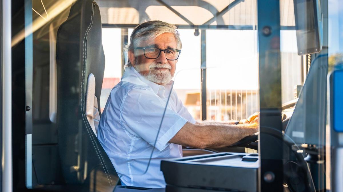 Un conductor de autobuses.
