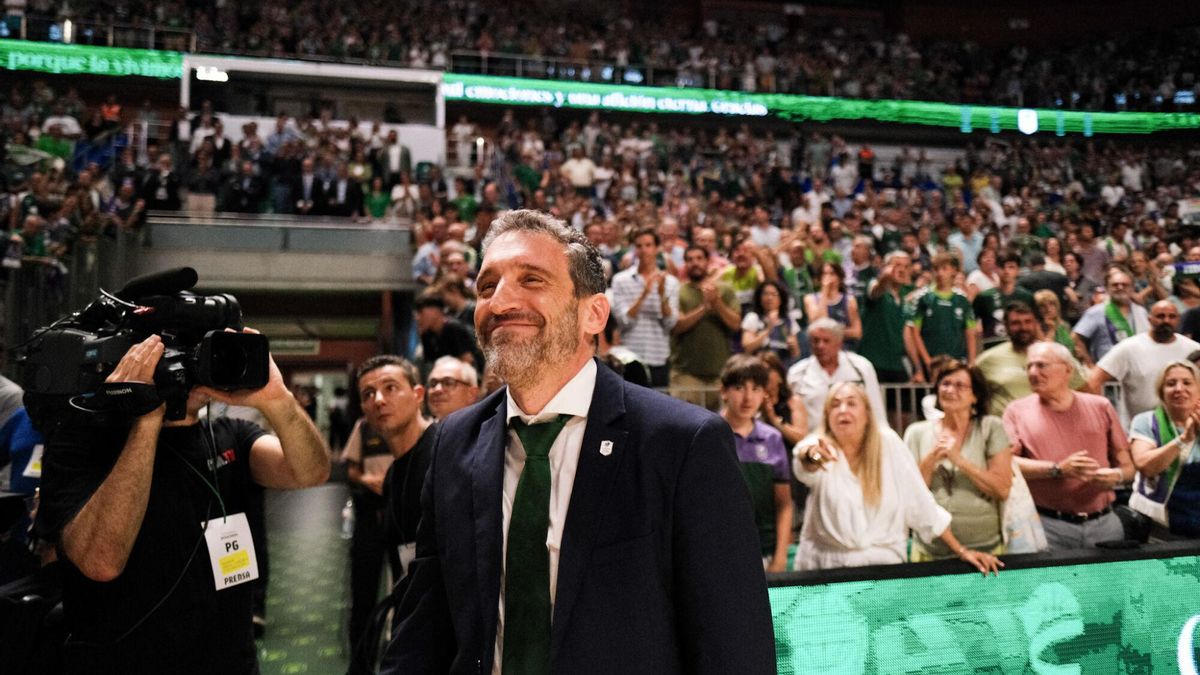 Despedida entre afición y el Unicaja en el Martín Carpena.