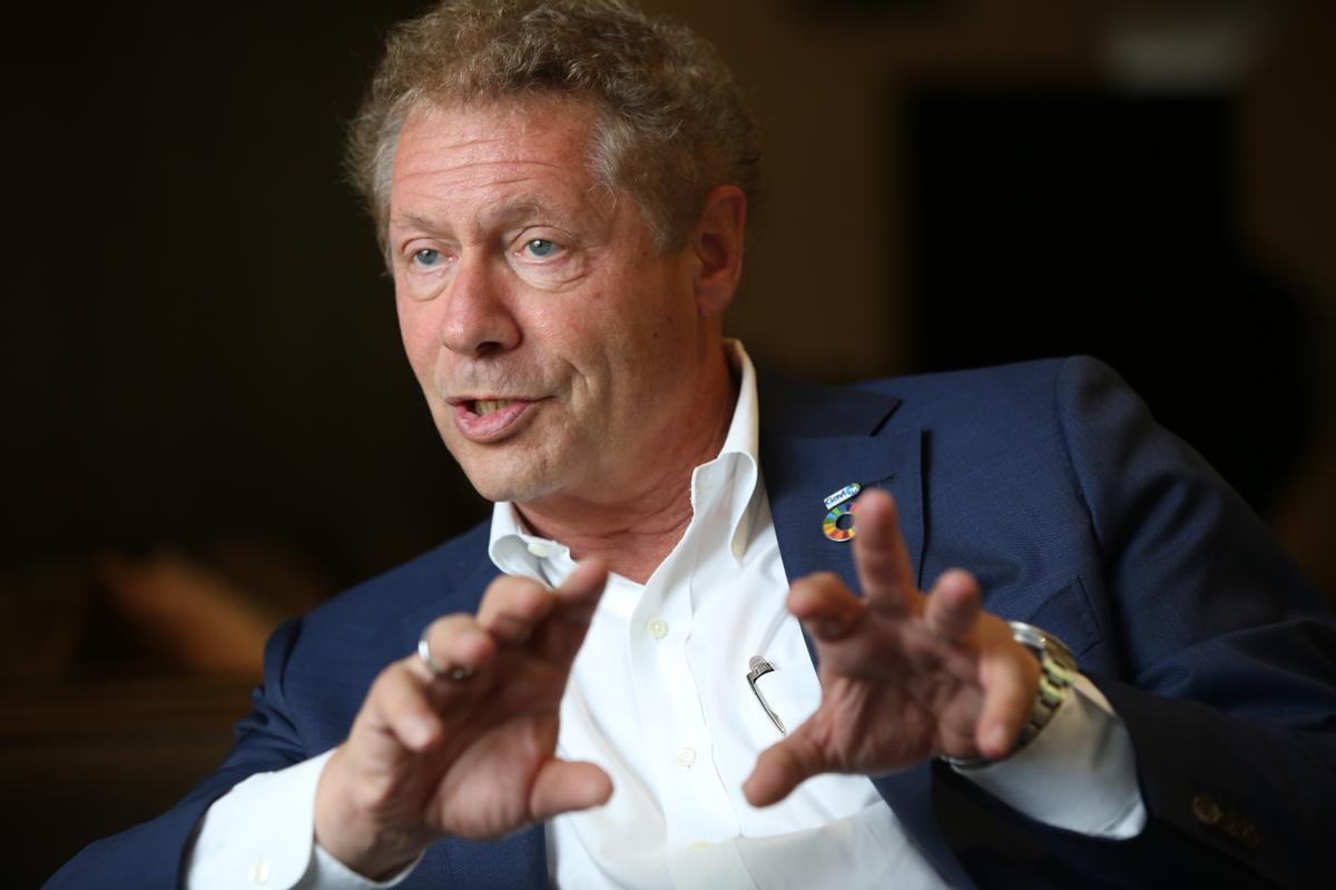 Seth Berkley: «Si fas molts diners amb la vacuna de la covid, l’obligació és que la brindis als països pobres» Seth Berkley: «Si fas molts diners amb la vacuna de la covid, l’obligació és que la brindis als països pobres»
