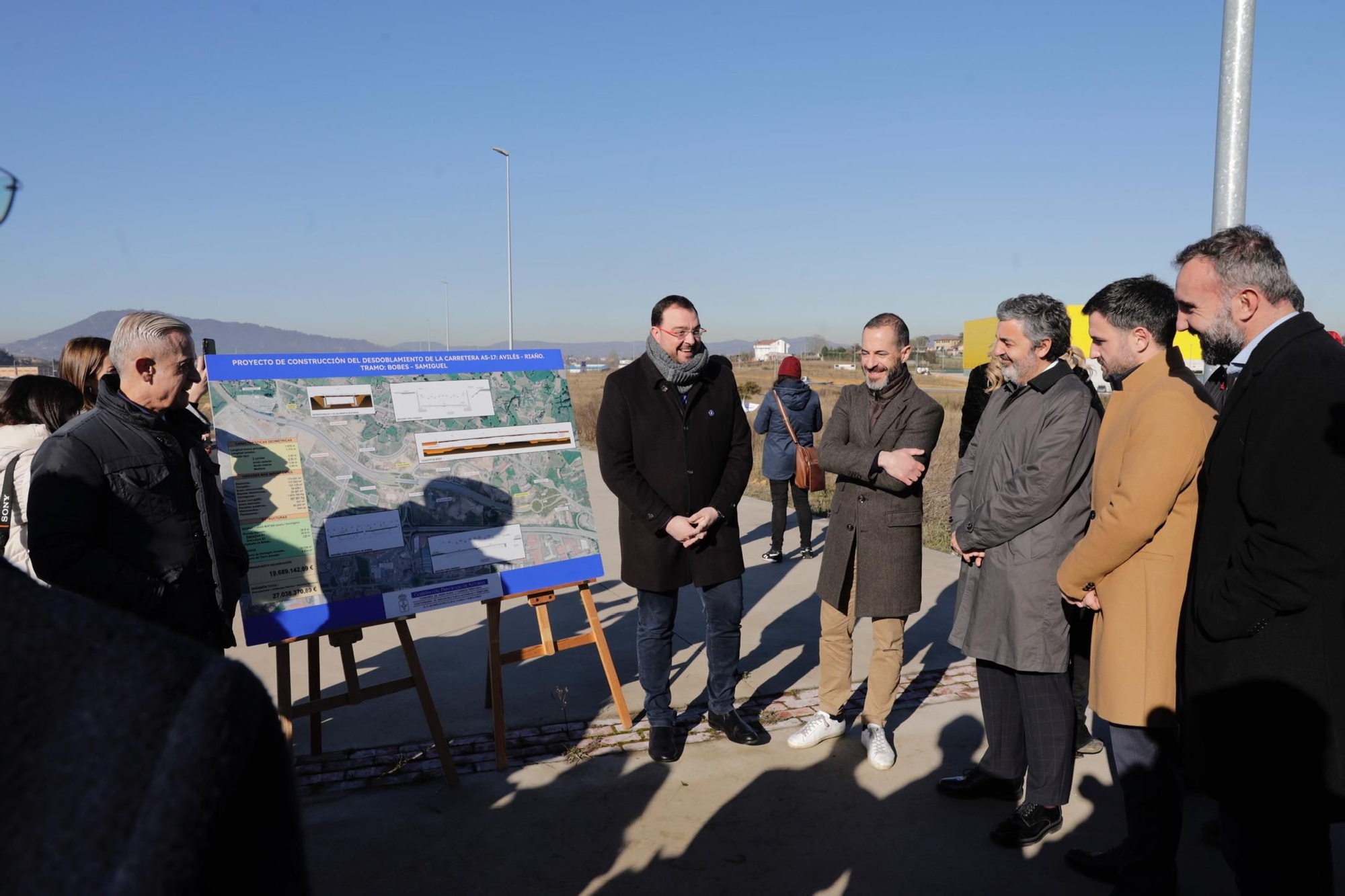 EN IMÁGENES:  Comienza la construcción del desdoblamiento de la carretera AS-17 en Bobes (Siero)