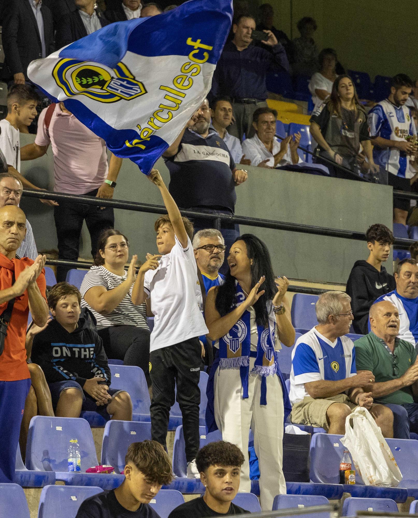 Leyendas del Hércules frente a leyendas de la Selección Española: Las imágenes del partido del Centenario